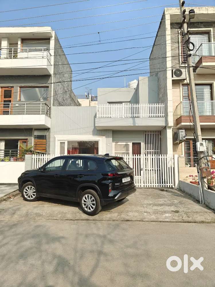 For sale 6 marla facing park sector 79 mohali