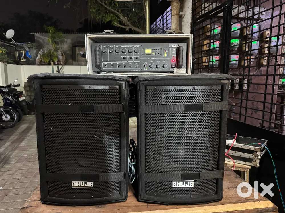 Ahuja Amplifier and Speakers
