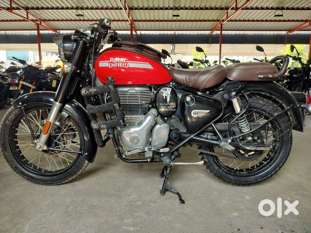 Royal enfield classic 350 2022 red colour only 1968kms