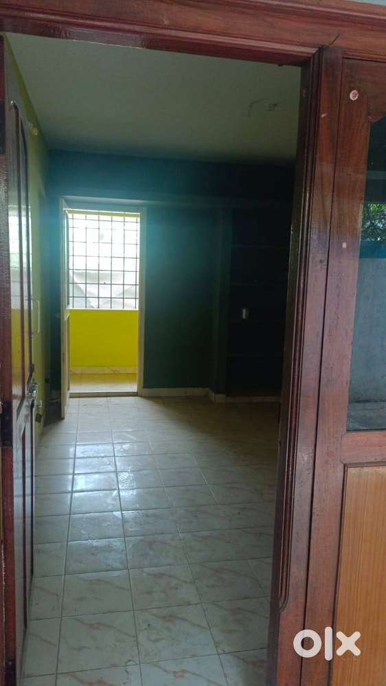 mannarkudu Samy Therte opposite Rukmani Palayalim Road