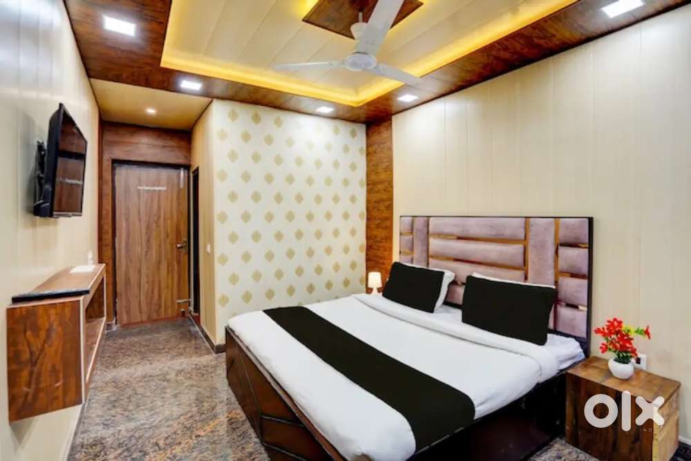 Need male candidate for aur guest house