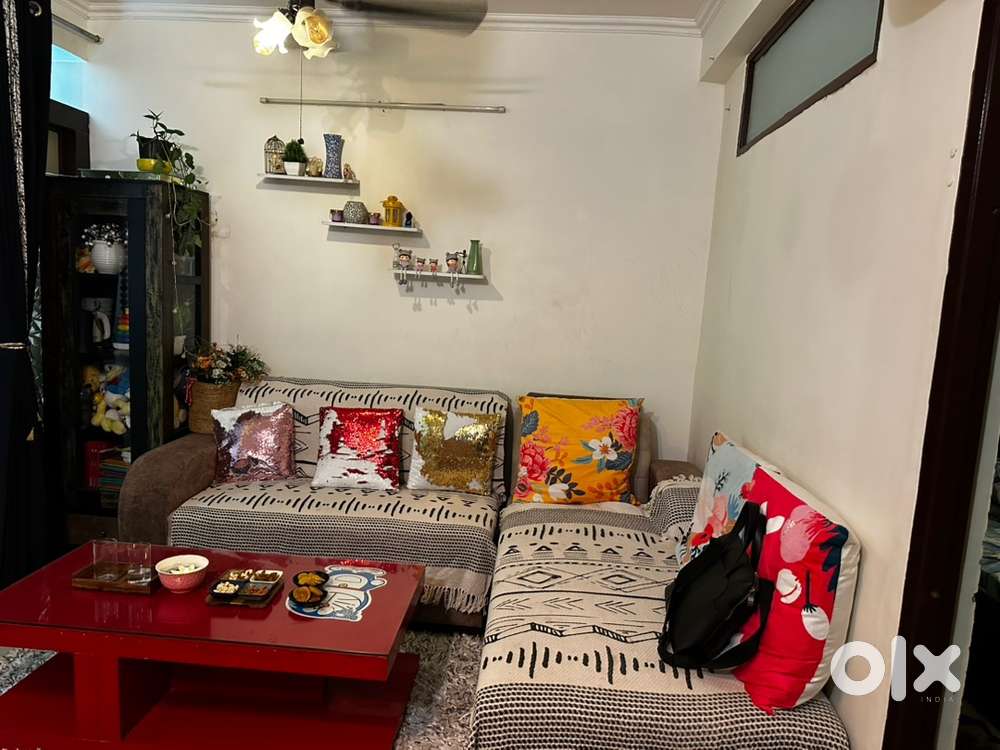 2 bhk full furnished flat