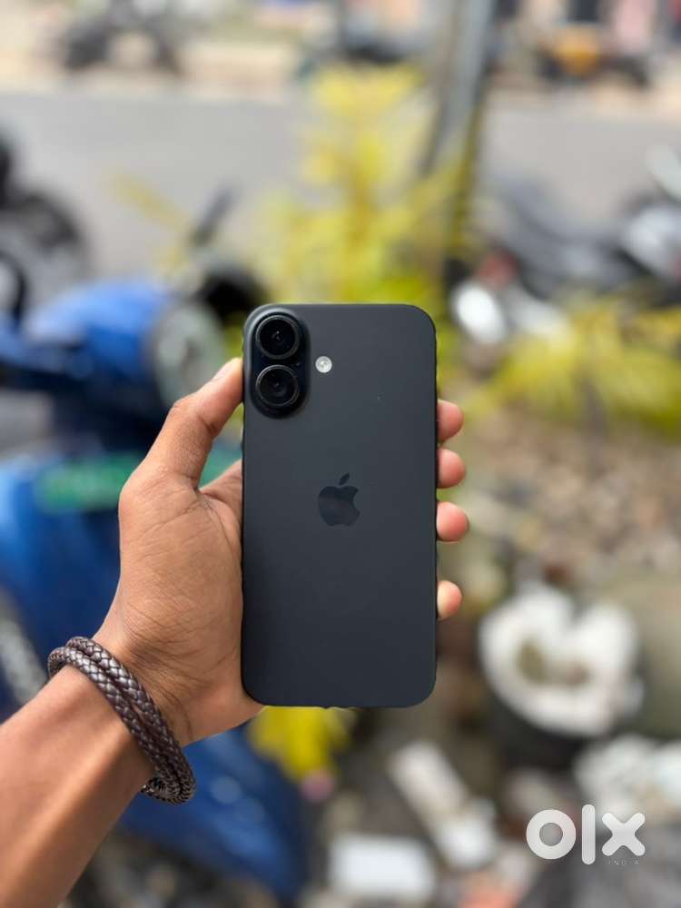 Iphone 16 (128gb) bh100% 6 month warranty remains