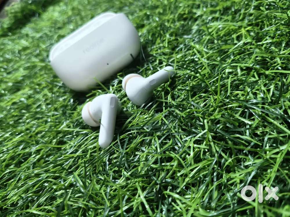 Realme airbuds