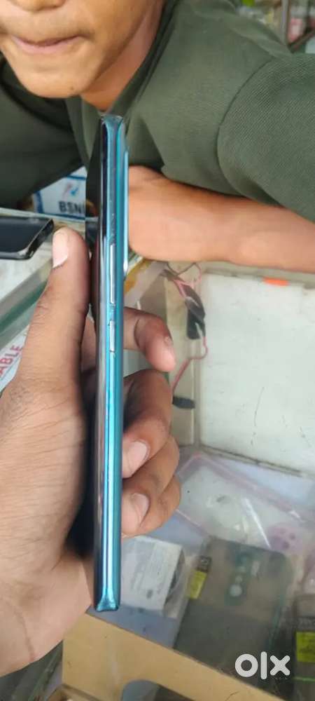 Retail electronic items