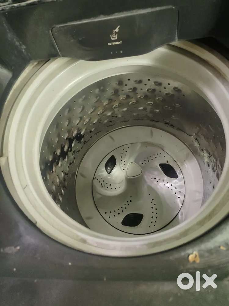 Whirlpool Top load 7 kg and FURNITURE