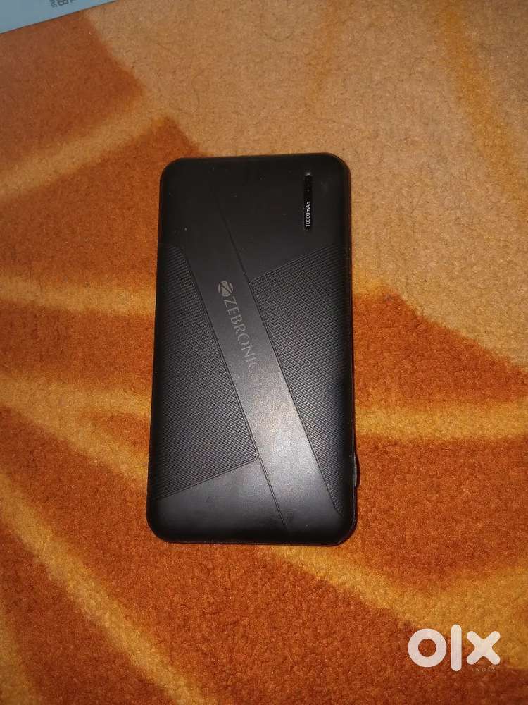 Powerbank with no usb cable 10000 mah  3 months zebronics warranty