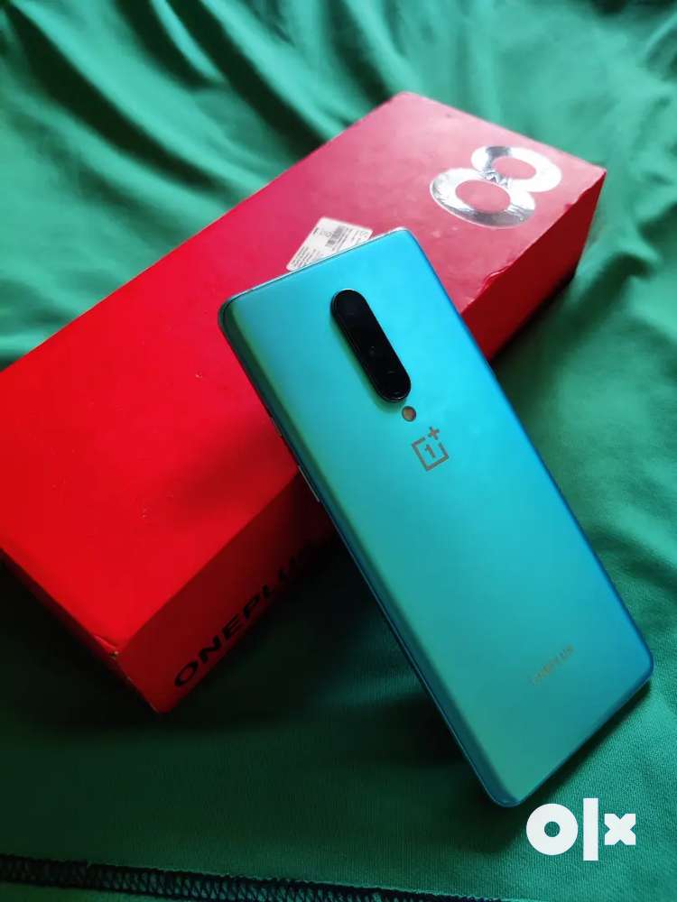 Oneplus 8 5G 8/256gb green with box & original charger available.