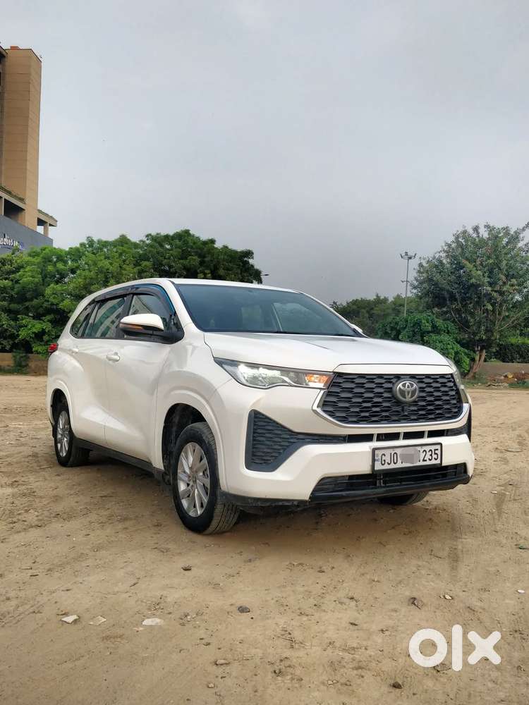 Toyota Innova Hycross 2.0 GX 8 STR, 2024, Petrol