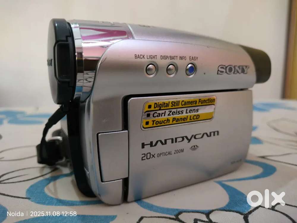 Sony handycamcorder, 20X Optical Zoom and still function.