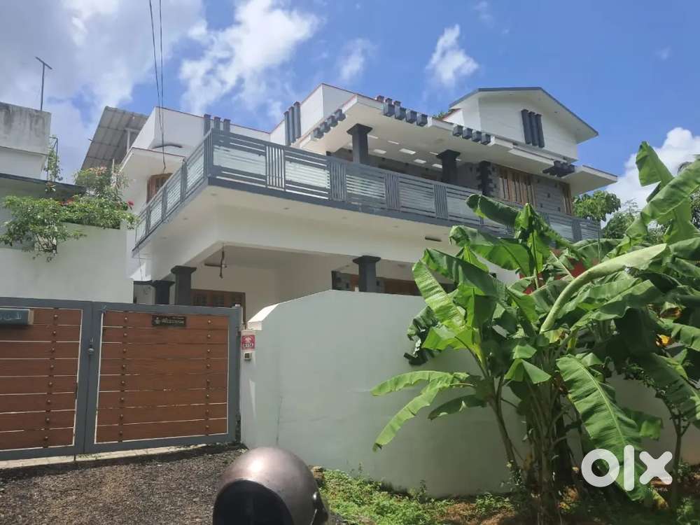 Independent house 2500 sqft near peyad negotiable