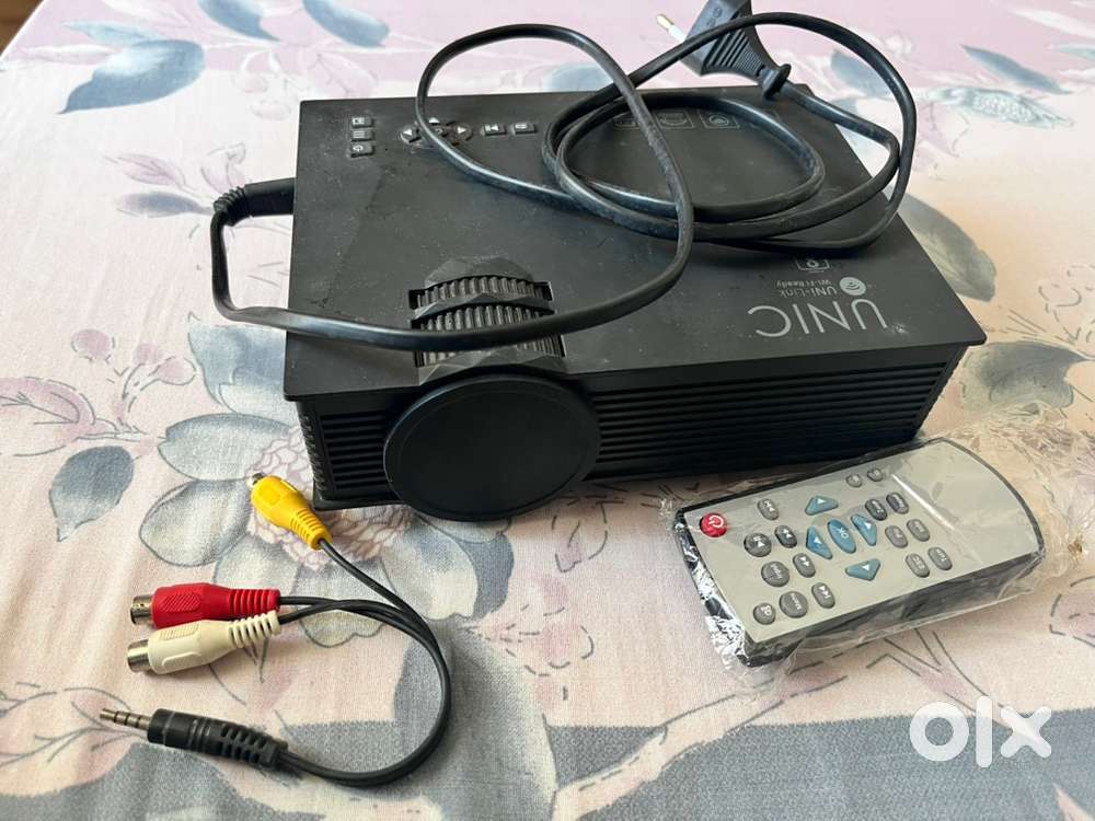 UNIC Projector
