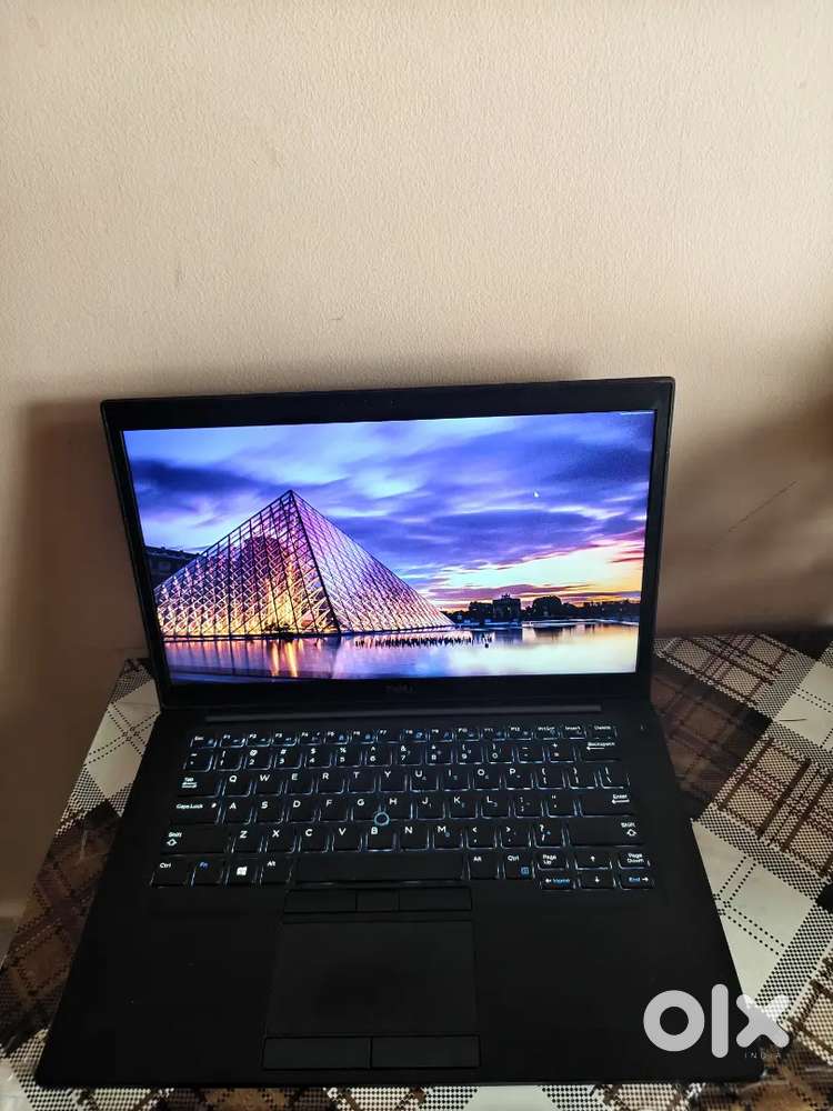 Dell latitude 7490 i5-8th 16gbram 256gb SSD original charger included