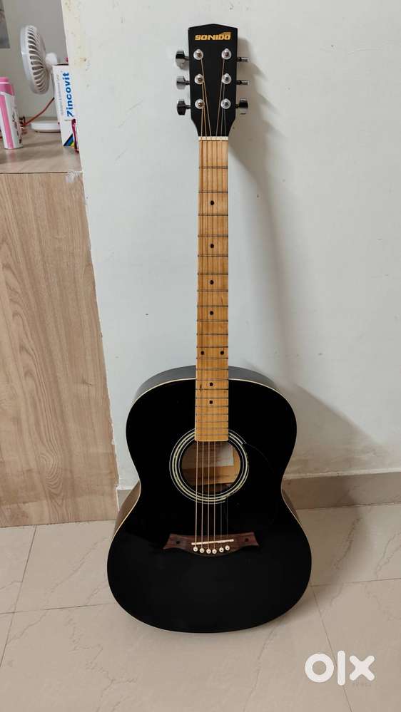 Sonido guitar in good condition