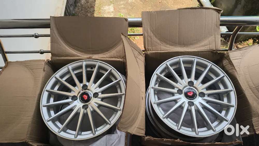 14 inch one month used alloys for 22k
