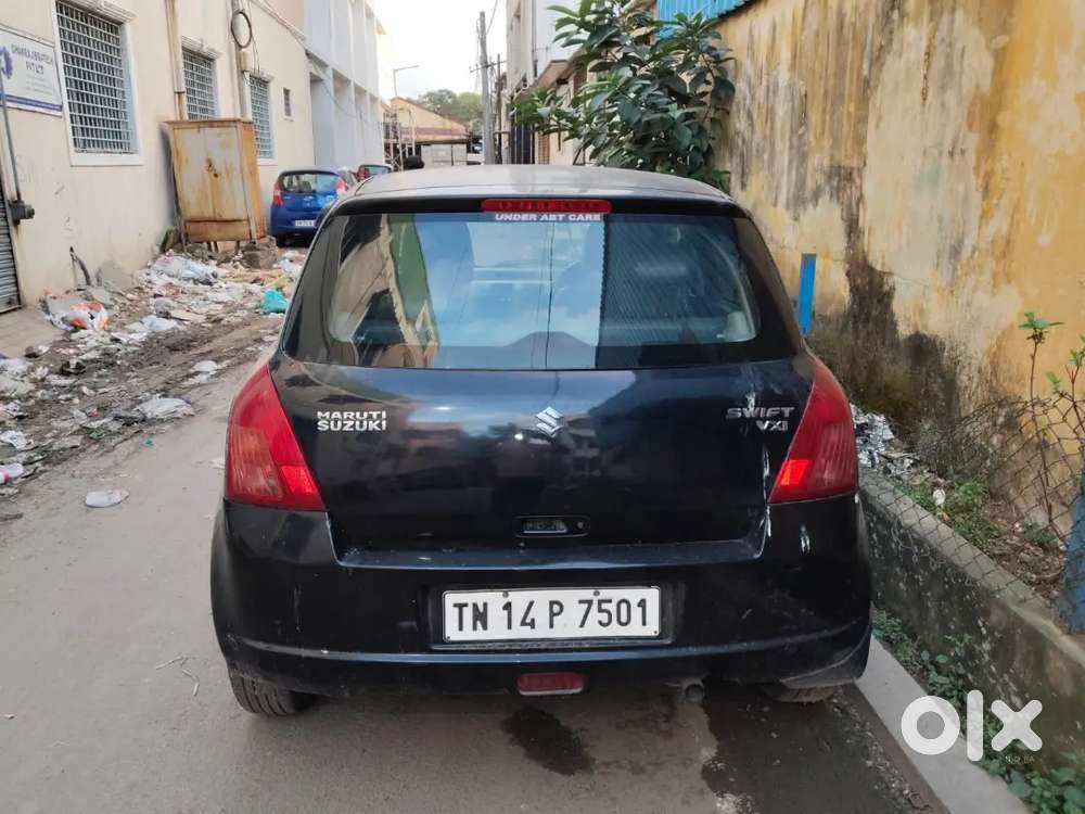 Maruthi Suzuki Swift in good condition fc and insurance are currently