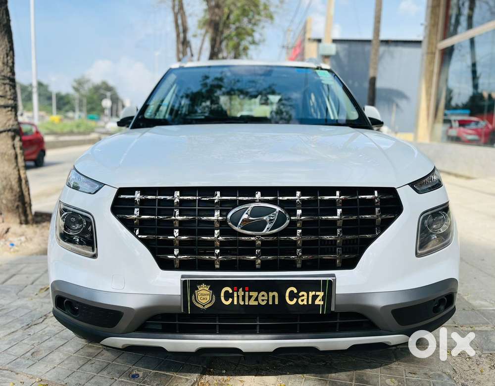 Hyundai Venue 1.0 SX Turbo IMT Dual Tone Sport, 2022, Petrol