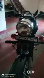 Royal Enfield bullet classic 350 28000 hajar chali hai