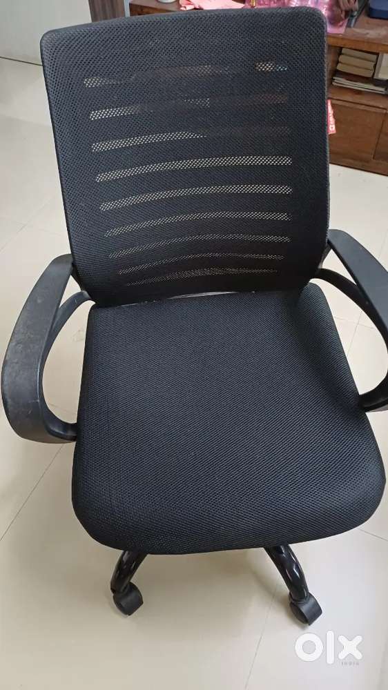 Revolving chair in good condition