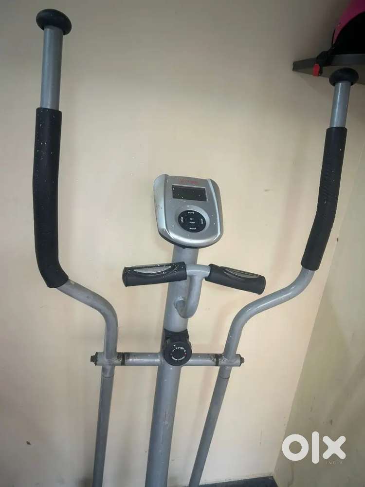 Treo cross thread gym machine
