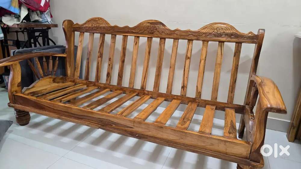Sofa good condition 6month old new brand