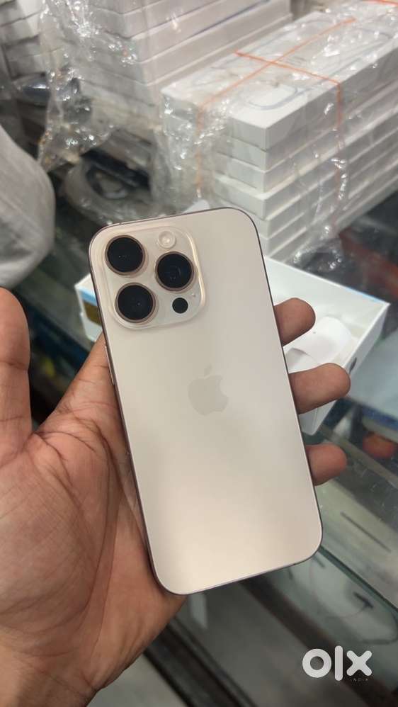Iphone 16 pro desert titanium 128 gb