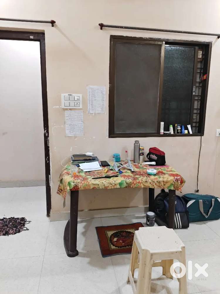 Sharing Room Available – Roommate Needed