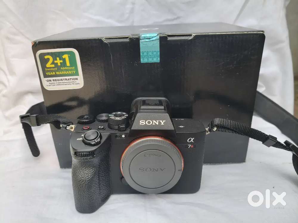 Sony A7R5 Body only