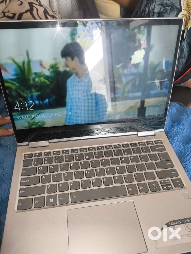 Laptop  yoga window 11
