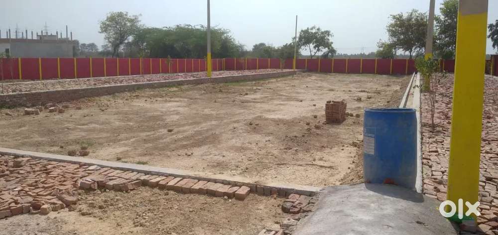 Naubasta Galla Mandi se 5 minute ki duri par plot uplabdh
