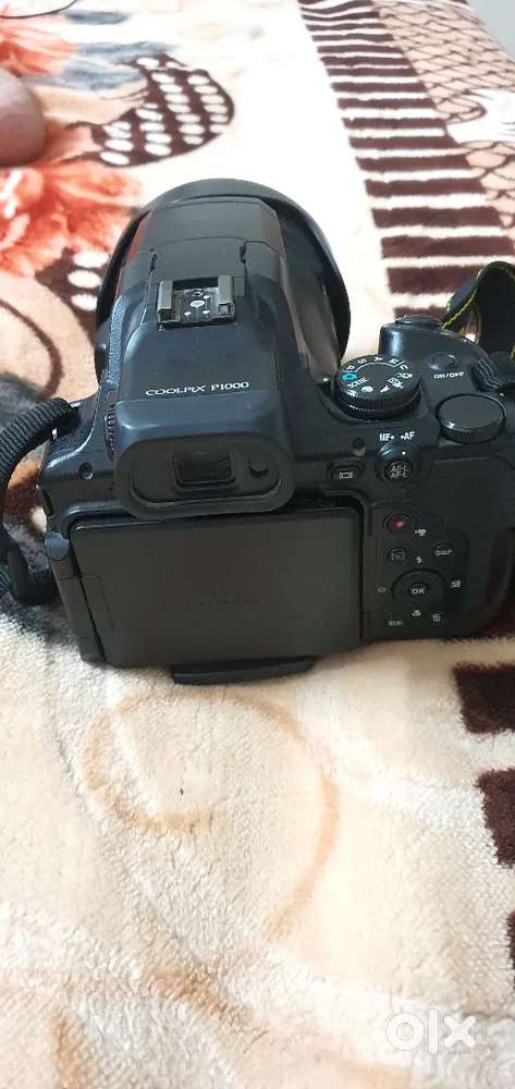 Nikon Coolpix P1000  Like New  2 Years Old  Ultra Zoom Beast