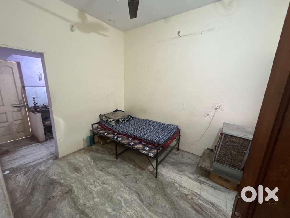 Room rent 2500 no security needed