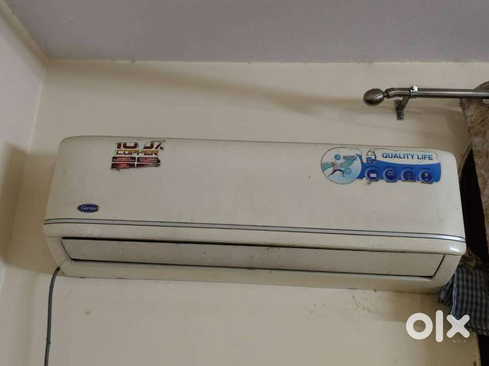 Carrier 2-ton split AC, 4yrs old, indoor/outdoor, remote, 100% copper.