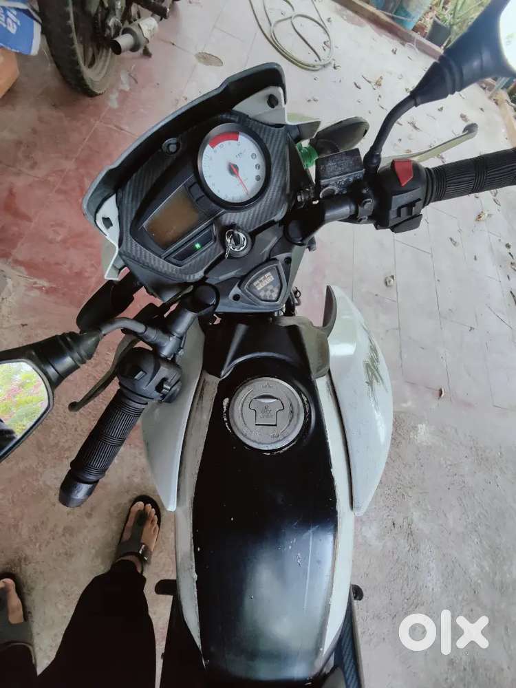 Apache RTR 180 white colour cash urgent