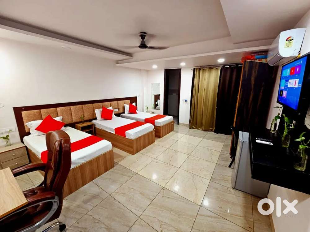 PG Near American Express, Horizon Center, DLF Centre Court, Cyber City