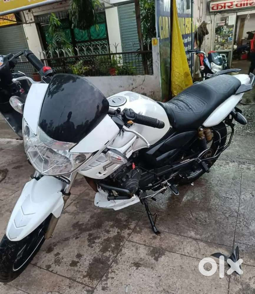 TVS RTR APACHE 180
