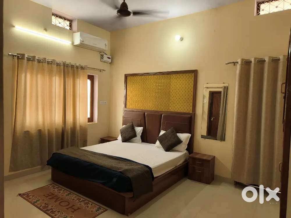 Yah Mera home stay hai jo ki Ravindra Puri extension mein hai