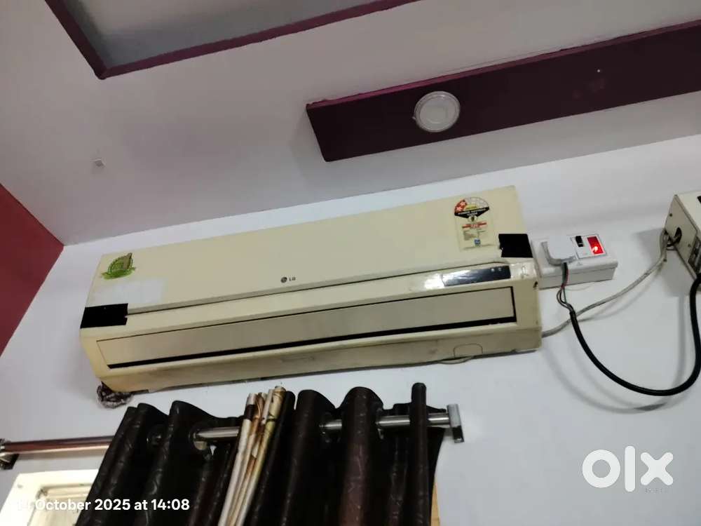 Old AC   LG  for sale