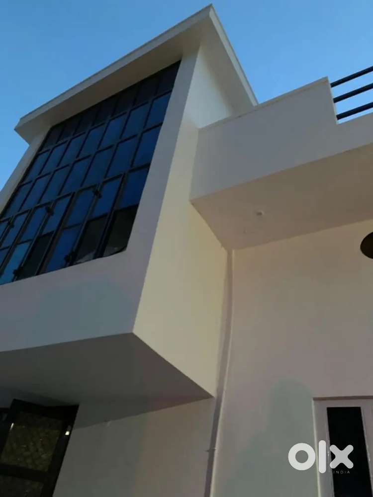 Coachings area me achi location ka hostel