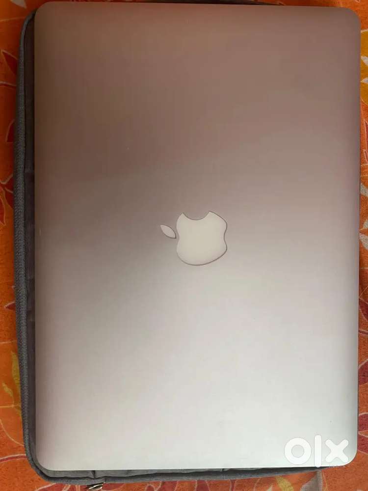 Apple Macbook Air