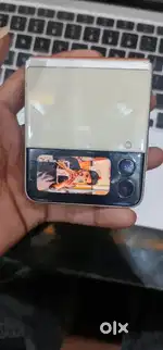 Samsung z flip 3 5g ram 8/128 snapdragon 888 exchange available