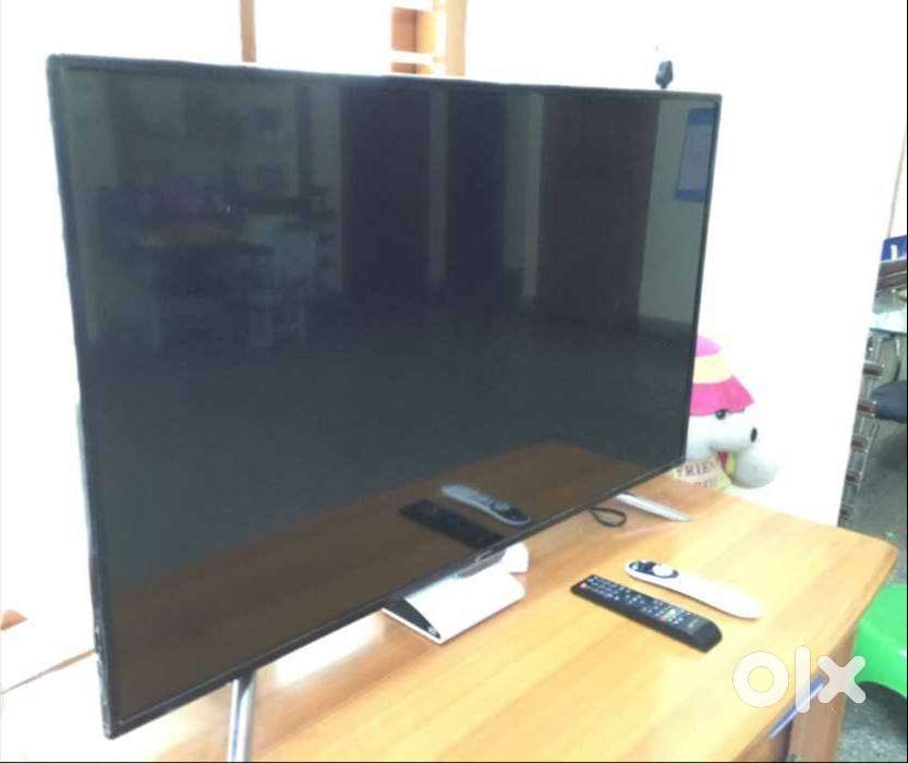 Reliance Ultra Slim 46 LED TV 2160p multiple advantage HDMI n USB UHD