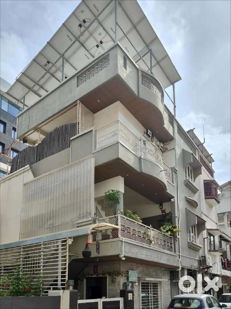 5  Bhk Triplex For Sale at Gotri