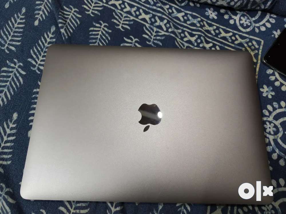 MacBook pro 2019 13inch purchased in 2020 best shape
