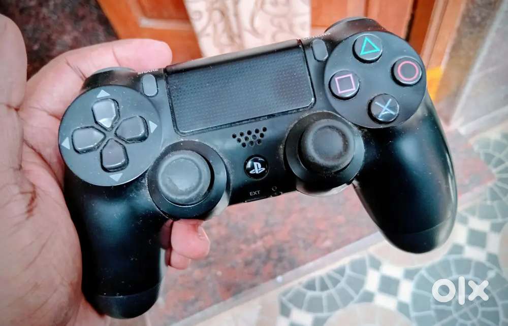 Sony ps4 controller joystick v2 original working perfectly
