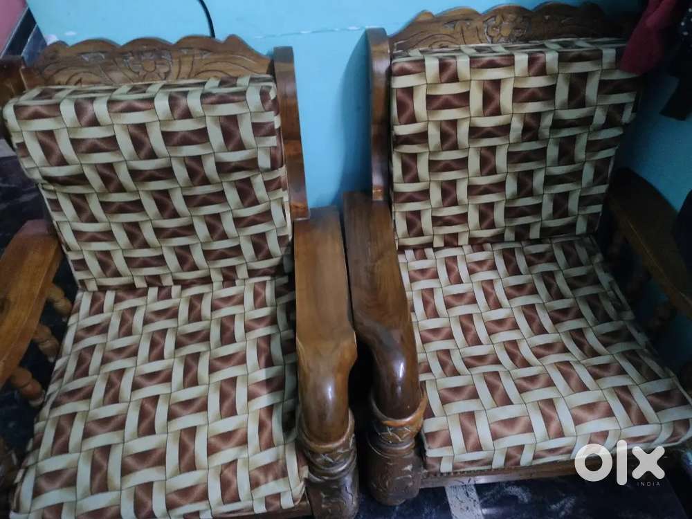 Wooden Sofa Set – 3 Seater + 2 Single Chairs with Cushions