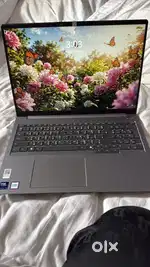 LENEVO laptop  INTEL CORE ULTRA 5 16GBRAM 1MONTH PEACE