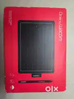 Wacom CTL-472/K0-CX Digital Drawing Graphics Pen Tablet (Red & Black)