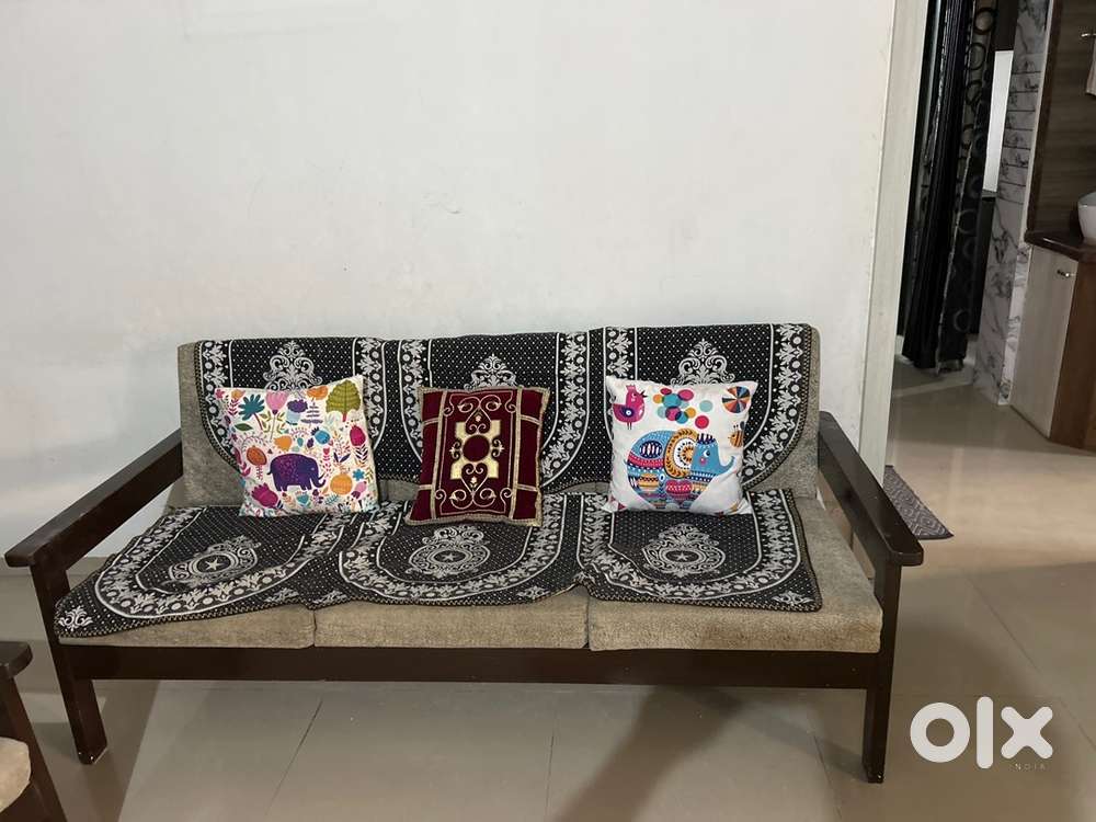 Woodan Sofa Set 5 seater (3 +1 +1)
