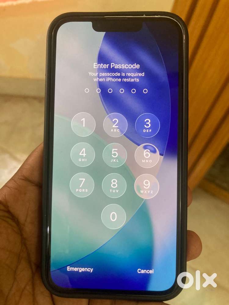 iPhone 13, 100 BH,White colour 3 months old